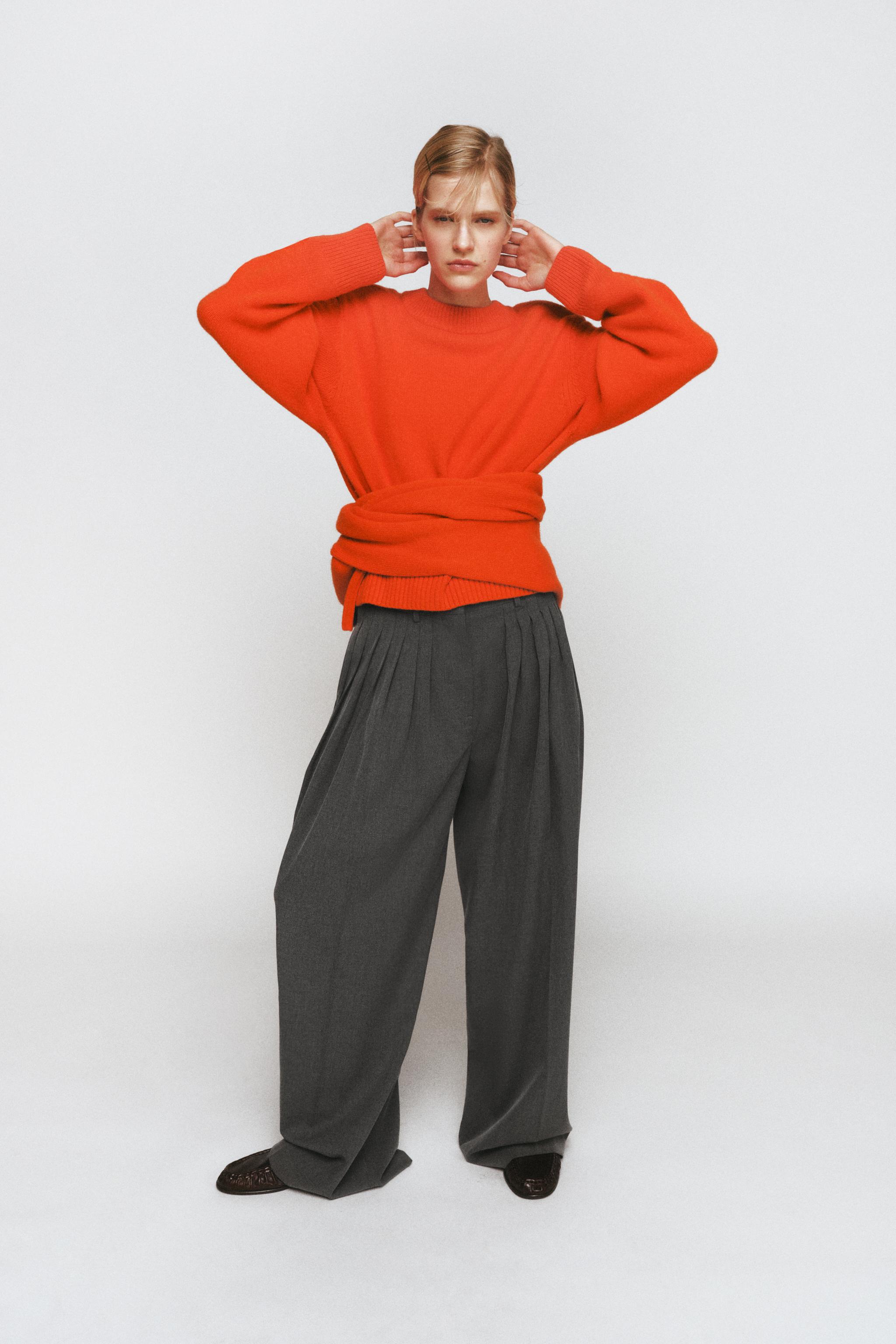 100% WOOL JUMPER WITH SHOULDER PADS